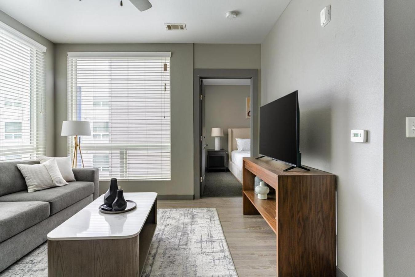 Landing At The Nine At - 4 Bedrooms In Apartment Memphis
